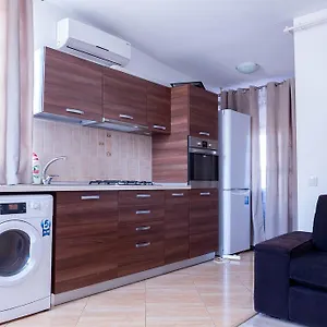 Garsoniere Dinu Bukareszt